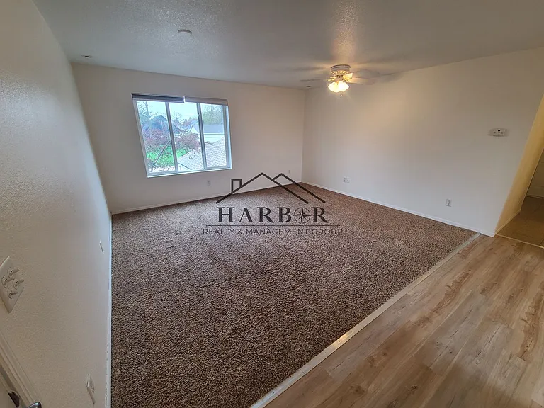 275 N Pine St #3B — Photo 6