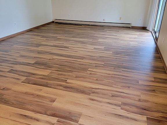 4th image of 358 Stratford Way APT 2