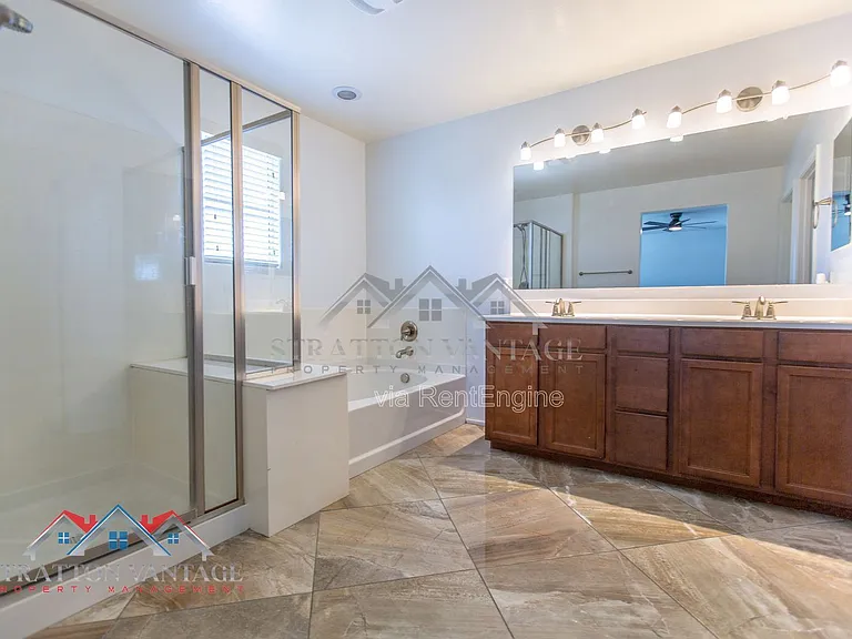7311 N 90th Ave — Photo 39