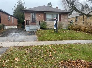 17 Flintridge Rd, Toronto, ON M1P1C2