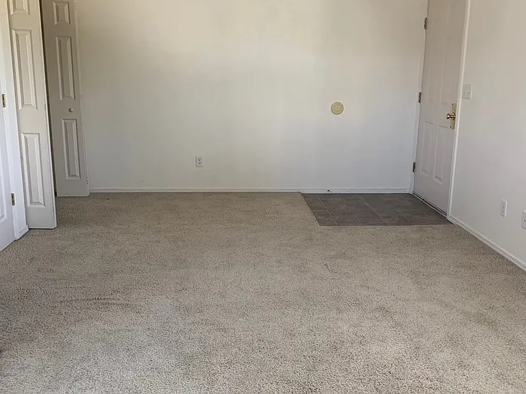 916 Shirley Pl #E — Photo 10