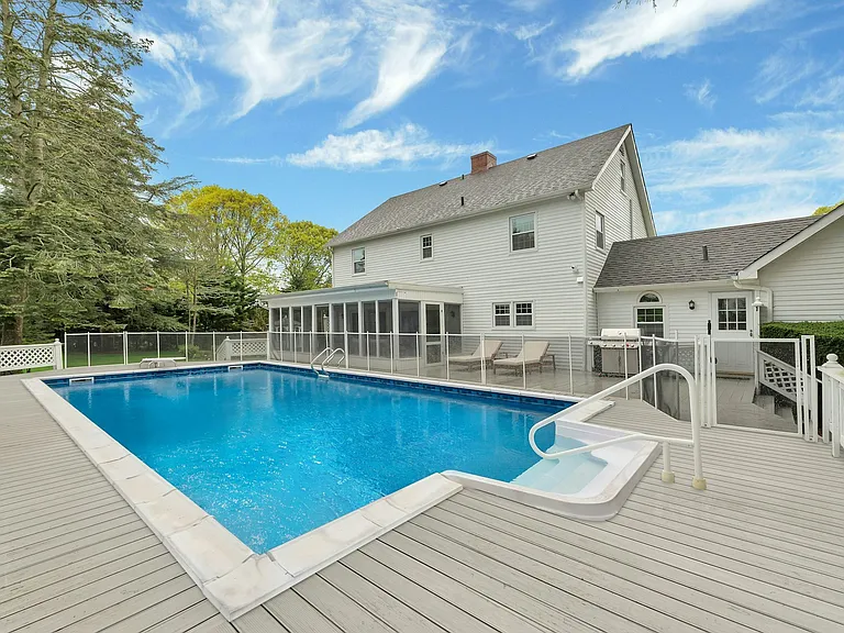 110 Sleepy Hollow Ln — Photo 33