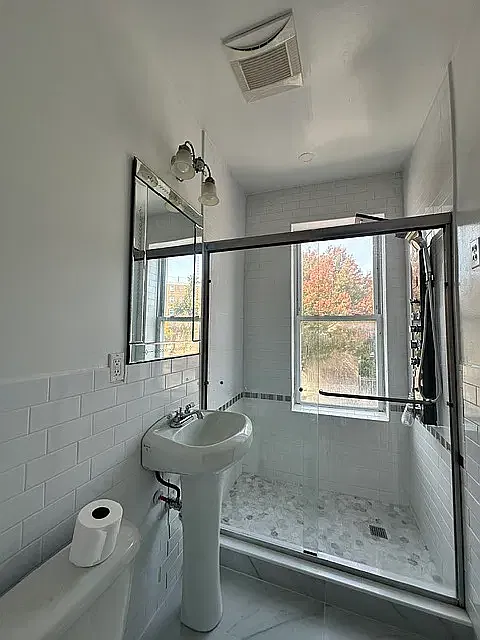 429 Ralph Avenue — Photo 2