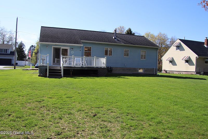 4th image of 10 Stephen Road