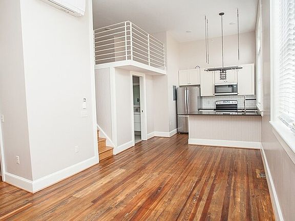 3rd image of 122 S Main St Suite 305