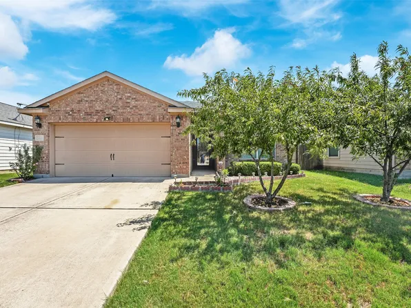 10009 Silent Hollow Dr, Fort Worth, TX 76140