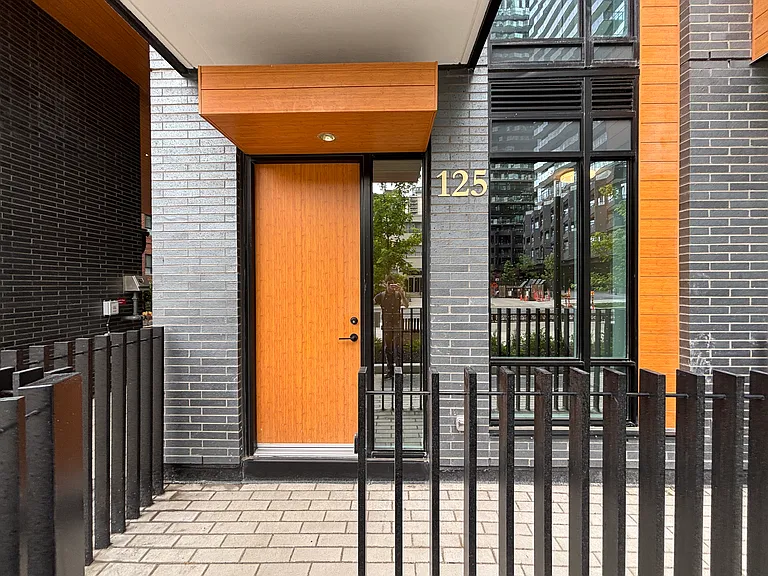 117 Broadway Ave — Photo 54