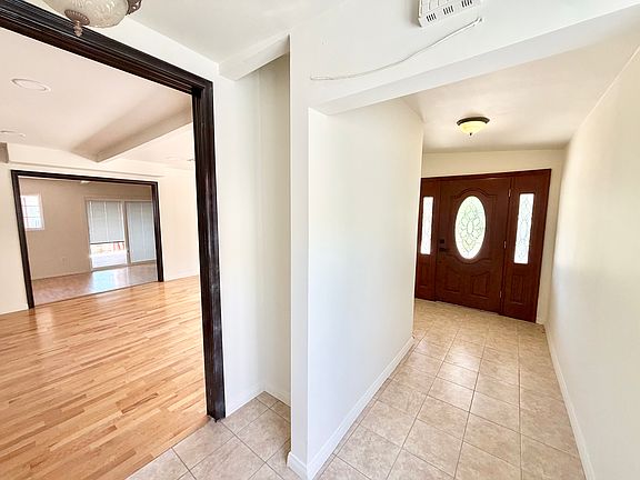 5th image of 3774 La Crescenta Ave