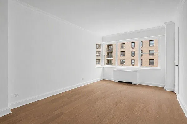 Living room, photo 8