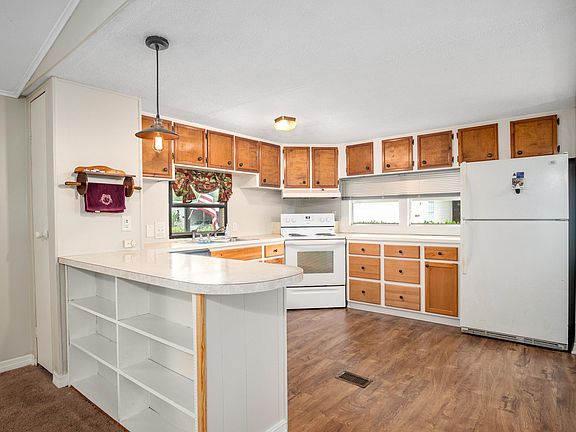 5th image of 10909 Merrywood Dr