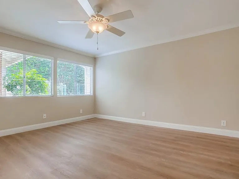 2634 Luciernaga St — Photo 21