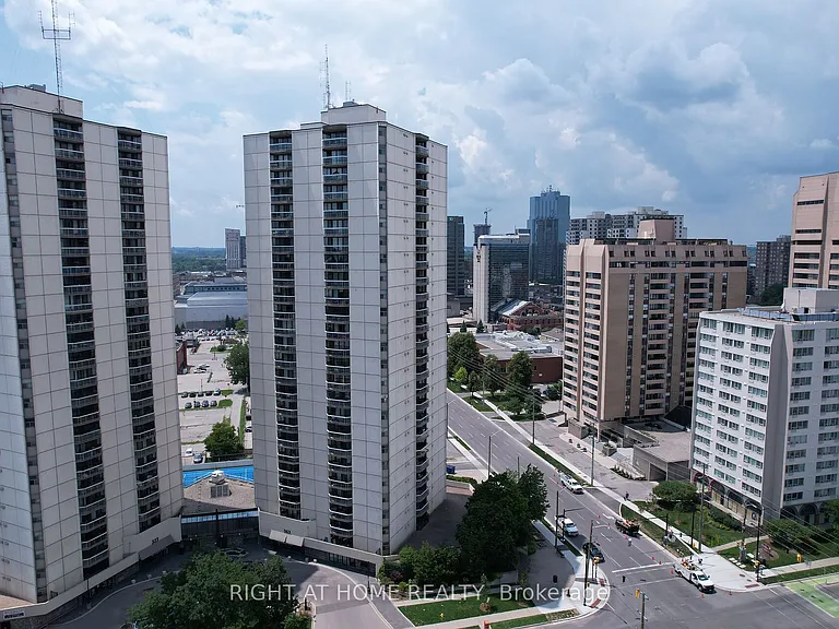 363 Colborne St #905 — Photo 4