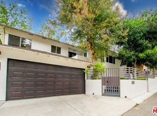 5005 Calderon Rd, Woodland Hills, CA 91364