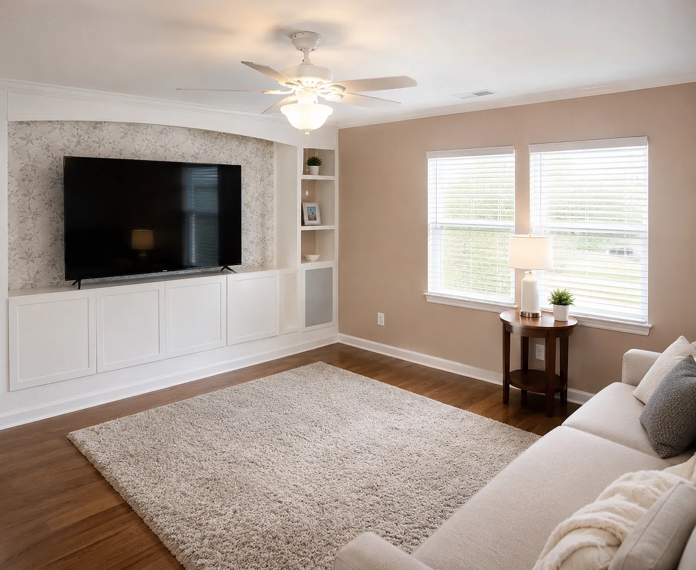 4 bed, 2.5 bath, 2117 sqft, $1,800 — Photo 2