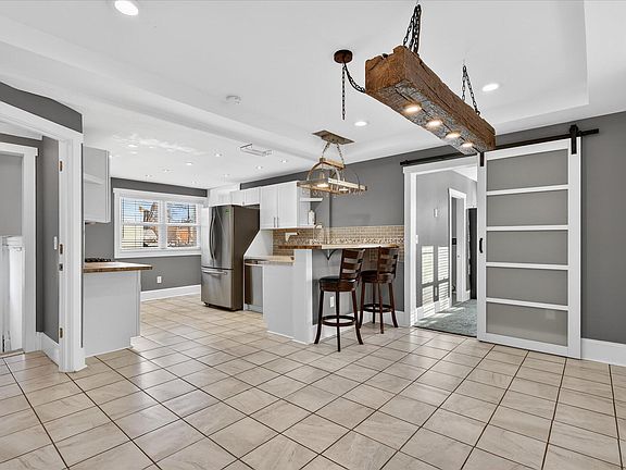 5th image of 1234 Prospect Ave SE