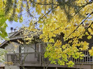 7734 SW Barnes Rd UNIT D, Portland, OR 97225