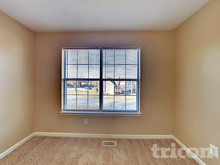 6405 Cardiff Ln — Photo 33