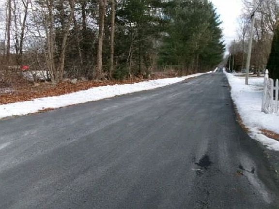 Exterior Neighborhood (street photo)