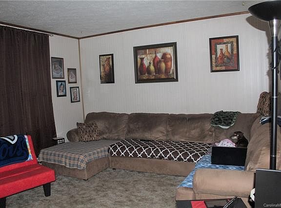 4th image of 1310 Mountain Glen Cir