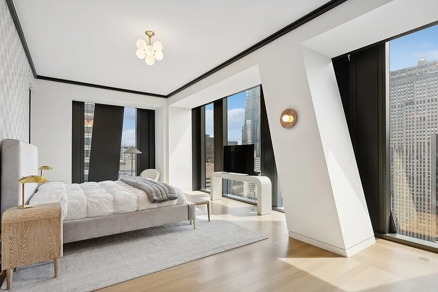 53 W 53rd St #52B