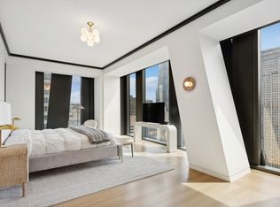 53 53rd St #52B, New York, NY 10019