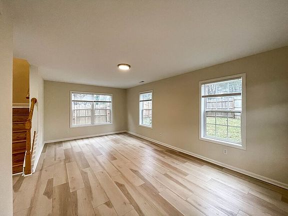 3rd image of 101 Telfare Ln