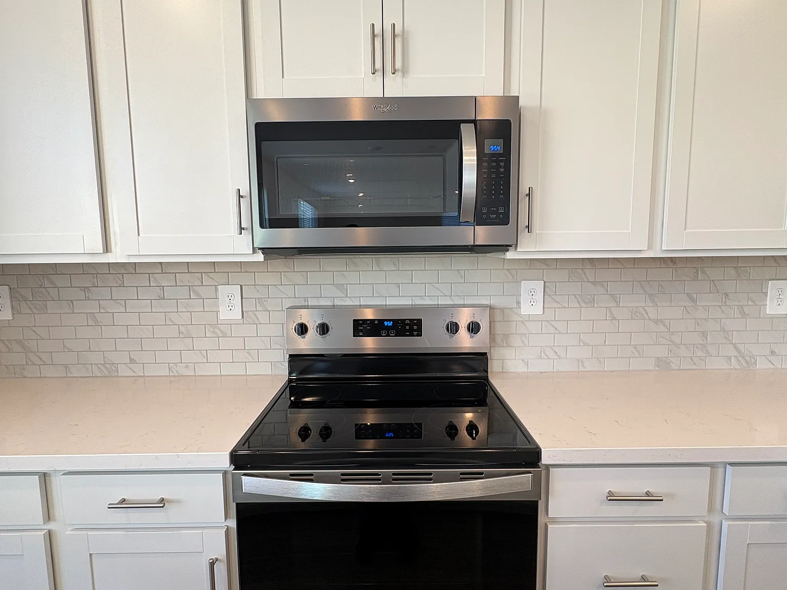 4 bed, 2484 sqft, $3,100 — Photo 4