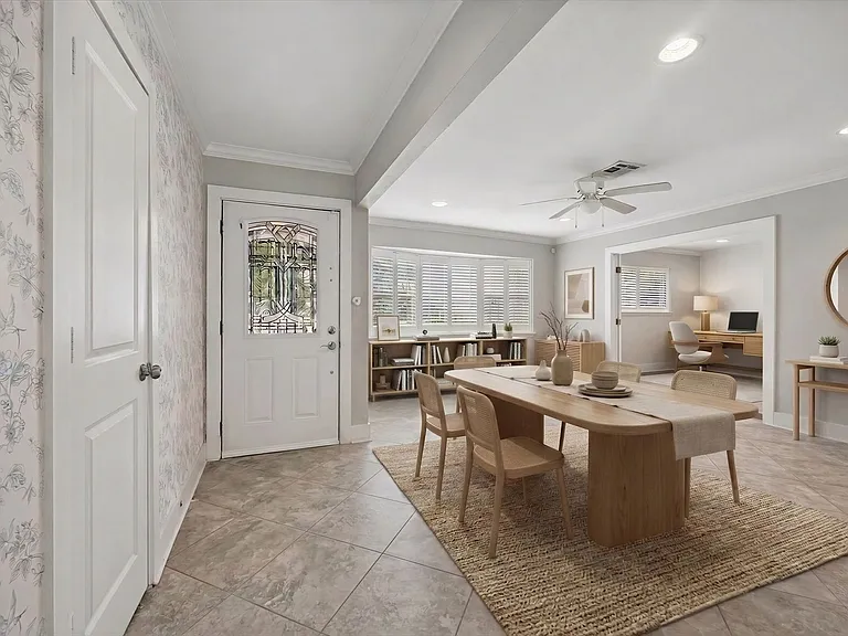 10303 Greenwillow St — Photo 3