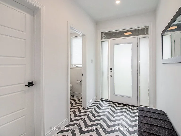 1031 Curraglass Walk — Photo 2