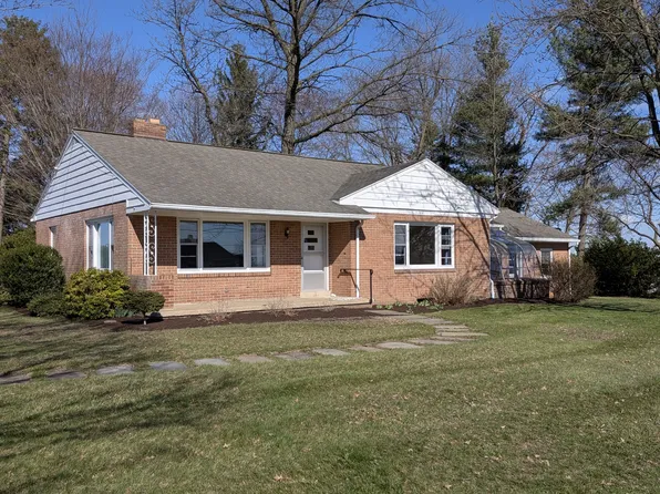 395 W Newport Rd, Lititz, PA 17543