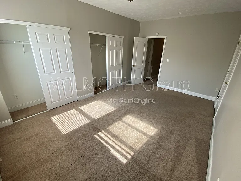 2458 N College Ave — Photo 12