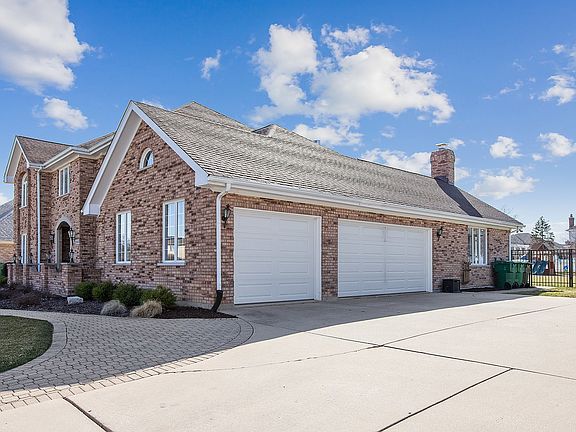 2nd image of 16842 S Meadowcrest Dr