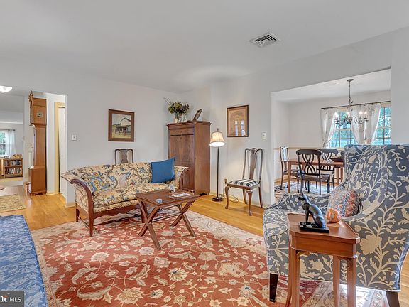 5th image of 2649 Stephenson Dr