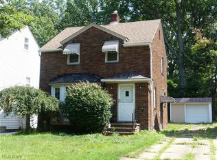 1215 Haselton Rd, Cleveland Heights, OH 44121