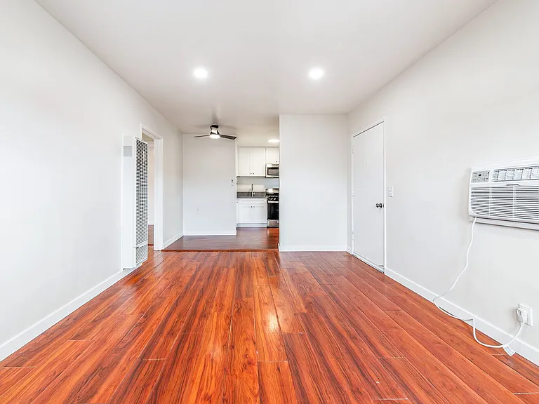 5863 Whitnall Hwy #4 — Photo 3