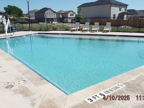 2nd image of 4718 Wild Horse St