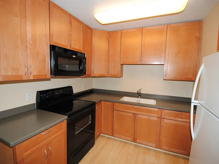 95 Glacier Ave #7 — Photo 4