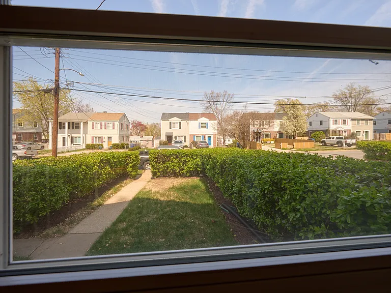 2319 Riverview Ter — Photo 10