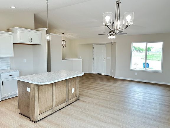 5th image of 1037 E Stafford Ct