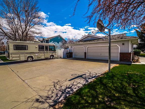 4th image of 1621 Newman Dr