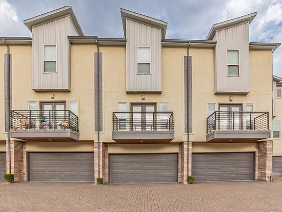 3rd image of 6051 Ross Ave #110