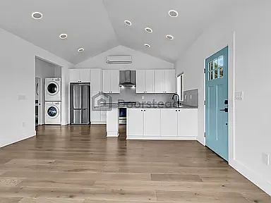 654 Hunter St #2 — Photo 16