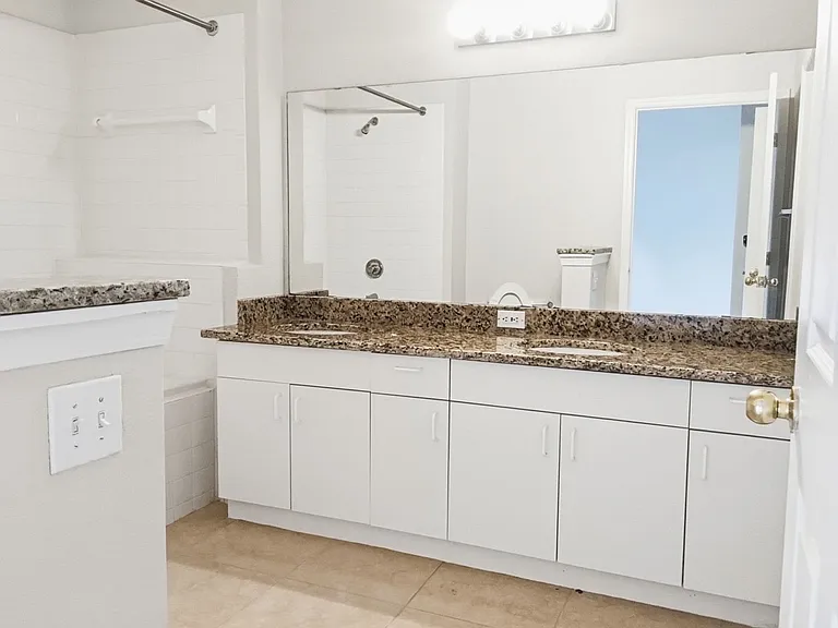 3735 Conroy Rd #2211 — Photo 9
