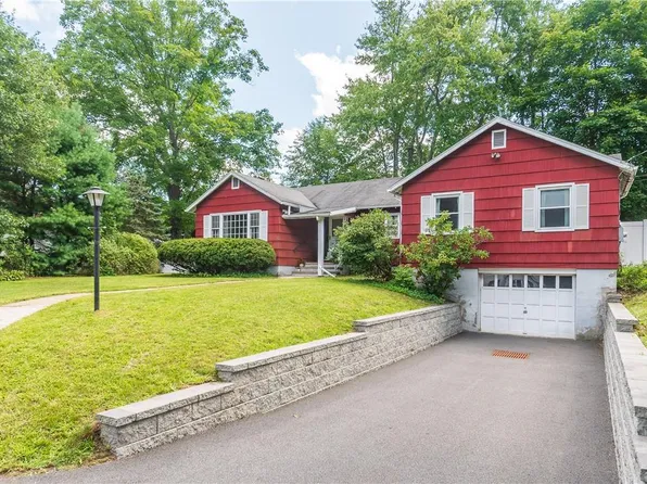 15 Cane Road, Greenwood Lake, NY 10925