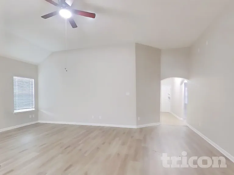 2832 Mistywood Ln — Photo 2