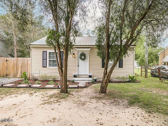 3rd image of 1316 Joseph Ave