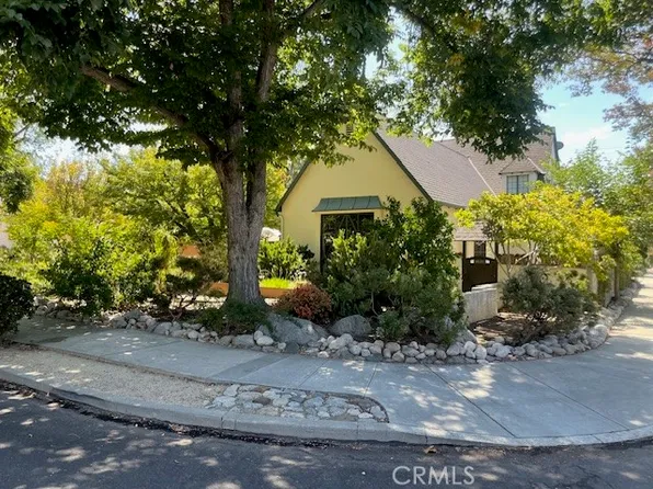 470 W 11th St, Claremont, CA 91711