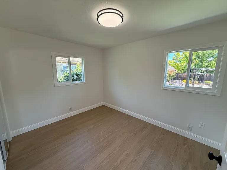 251 Del Norte Ave — Photo 6