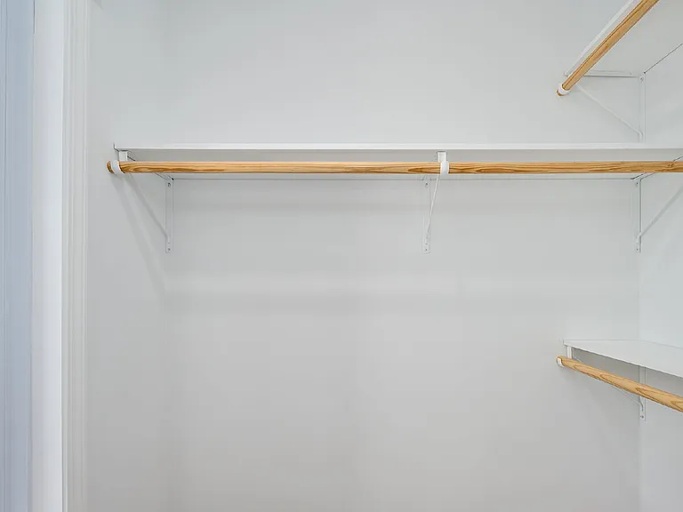 361 Crescent Dr #5 — Photo 7