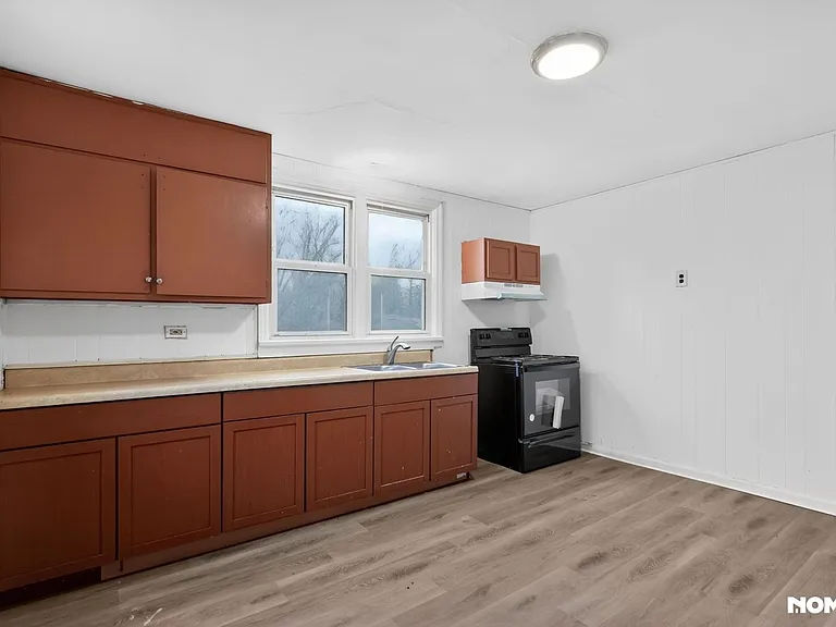 226 Argent Ave — Photo 7